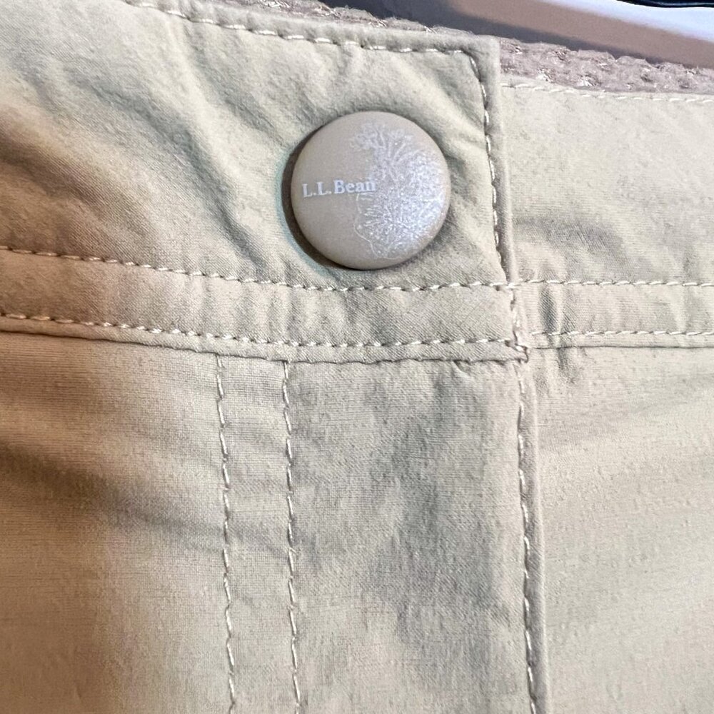 L.L. Bean Women's Water-Repellent Comfort Shorts, Mid-Rise Costal Dune Size 8 - Picture 5 of 9